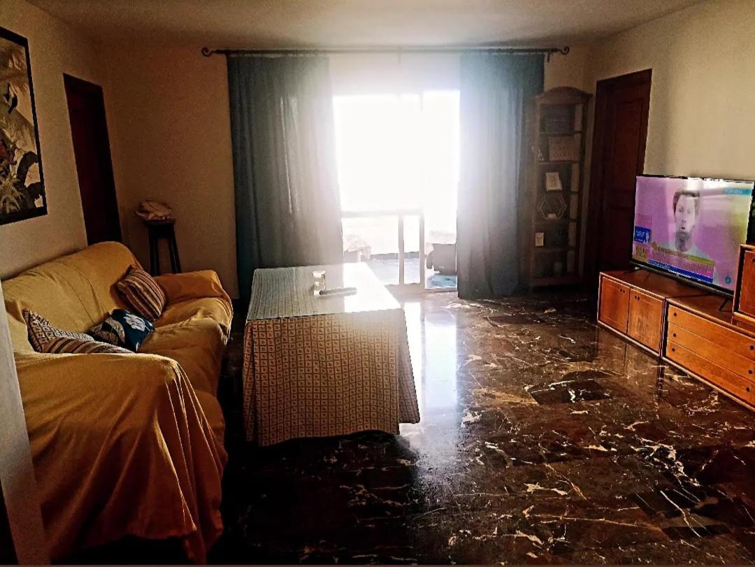 Beach House มาร์เบยา ภายนอก รูปภาพ
